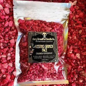 Resting Grinchface Sizzling Room Salt Crystal Potpourri: Crushed Peppermint
